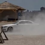 Drifturi pe nisipul constănțean: Distracția i-a adus șoferului o amendă de 11.000 de lei! 3 drifturi pe o plaja din constanta distractia l a costat pe sofer 11 mii de lei 684d2251c5c0c
