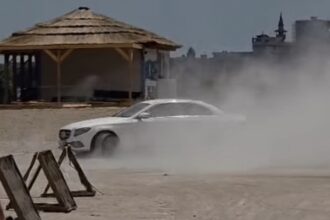 drifturi pe o plaja din constanta distractia l a costat pe sofer 11 mii de lei 684d2251c5c0c