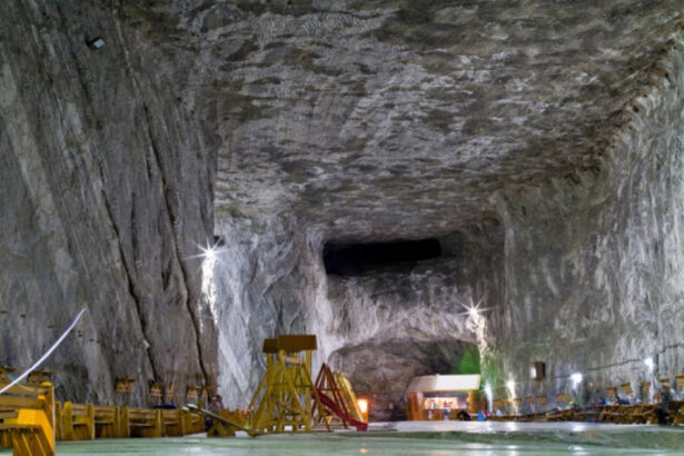 dsu deteriorari semnificative si pericol de prabusire a planseului vechii mine de la praid ro alert pentru evacuarea a 45 de case 683c7eec7bb41