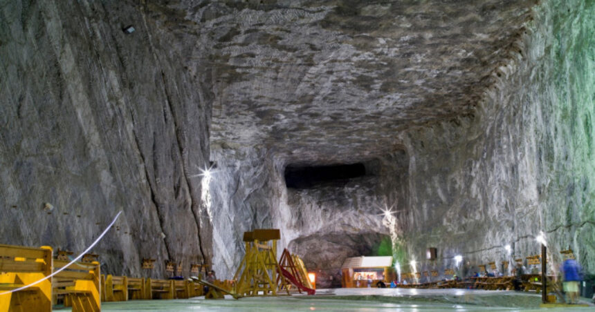 Avertisment DSU: Riscuri majore de prăbușire la mina istorică din Praid – Evacuarea a 45 de locuințe sub semnul alertelor RO-Alert 1 dsu deteriorari semnificative si pericol de prabusire a planseului vechii mine de la praid ro alert pentru evacuarea a 45 de case 683c7eec7bb41