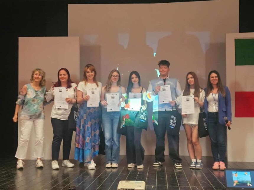 Studenții Liceului Tehnologic Lazăr Edeleanu din Năvodari au explorat Italia în cadrul mobilității finale a proiectului Erasmus+ "Cultura: Pas cu Pas în Trecut și Viitor" 1 elevii liceului tehnologic lazar edeleanu din navodari au participat in italia la ultima mobilitate a proiectului erasmus the culturesteps from past to future 6855b11d05d9e