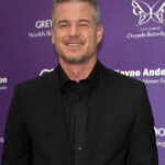 Eric Dane, afectat de scleroză laterală amiotrofică, își pierde controlul brațului drept: „În curând, voi rămâne fără abilitatea de a folosi și mâna stângă” 3 eric dane bolnav de scleroza laterala amiotrofica nu si poate folosi bratul drept in cateva luni nu voi mai avea nici mana stanga 6851185f10d0b