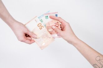 eurogrupul deschide calea pentru aderarea bulgariei la zona euro 68550ae24353d