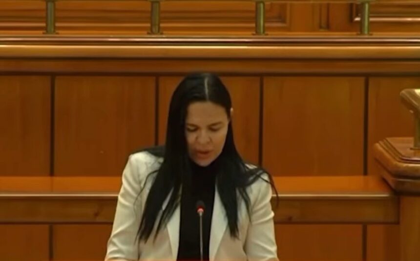 Revoluția evaluării funcționarilor publici: Matichescu (PSD) propune examen scris pentru testarea cunoștințelor teoretice – DETALII 1 evaluarea functionarilor publici la un alt nivel matichescu psd sustine introducerea probei scrise pentru confirmarea cunostintelor teoretice document 683d9a0985018
