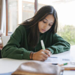 Evaluarea Națională 2025: Detalii despre desfășurarea examenului scris la matematică. Monitorizare audio și video în sălile de examinare 3 evaluarea nationala 2025 cum se desfasoara proba scrisa la matematica supraveghere audio si video in sala de examen 685adc07a2391