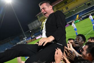 exclusiv ce vor sa faca reactia lui alin stoica dupa ce farul l a pus pe ianis zicu antrenor in locul lui gica hagi 6848345bb0368
