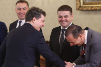 exclusiv cum explica baluta plecaciunea in fata fostului adversar politic nicusor dan dupa ce l a facut impostor in campania electorala 68543d700e3ab