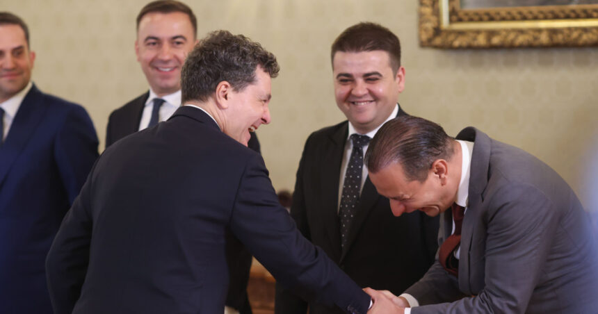 Băluță își justifică plecăciunea în fața rivalului Nicușor Dan, după ce l-a numit „impostor” în timpul alegerilor 1 exclusiv cum explica baluta plecaciunea in fata fostului adversar politic nicusor dan dupa ce l a facut impostor in campania electorala 68543d700e3ab