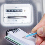 Schimbarea furnizorului de energie electrică în doar 24 de ore: Ghidul complet al șefului ANRE înainte de încheierea plafonării tarifelor! 2 exclusiv cum ne putem schimba furnizorul de energie electrica in 24 de ore explicatiile sefului anre inainte de expirarea plafonarii tarifelor 685d2ab2f2873
