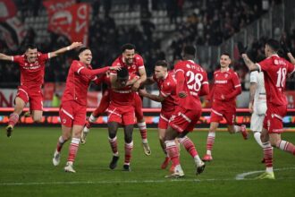 exclusiv dinamo e in negocieri avansate cu mijlocasul de 550 000 de euro dar risca sa l piarda fotbalistul joaca la mai multe capete 684032a84639a