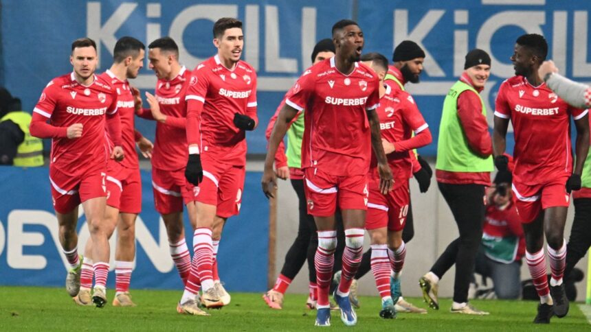 Gabi Glăvan laudă un talent din echipa Dinamo: ”Este o adevărată achiziție. Evoluția lui este remarcabilă!” 1 exclusiv gabi glavan e impresionat de un jucator de la dinamo e un castig a crescut destul de mult 685c0282b2042