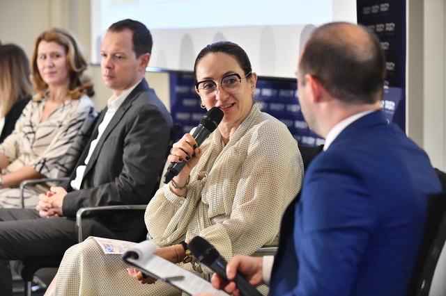 Global Vision pătrunde în universul parcurilor de retail și își propune să se listeze la bursă. Investitori de marcă caută oportunități pentru a achiziționa magazine închiriate de Penny sau Lidl. 1 exclusiv global vision intra pe piata parcurilor de retail si vizeaza listarea la bursa sunt familii cu bani care vor sa cumpere un magazin inchiriat de penny sau lidl 68437006c78af