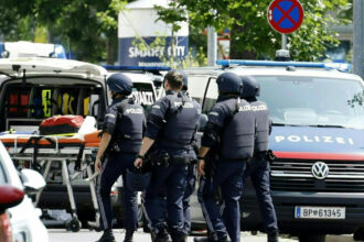 exclusiv marturia unui roman din graz orasul austriac unde a avut loc un atac armat intr o scoala 684832595682a