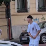 Tineri sub asediu după parada Bucharest Pride: O tânără a fost amenințată cu un briceag, dar a reușit să-și dezarmeze atacatorul. 3 exclusiv tineri atacati dupa marsul bucharest pride o fata a fost amenintata cu un briceag dar a reusit sa il dezarmeze pe agresor 68459d7b1f3ba