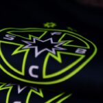 FCSB își dezvăluie noua uniformă și anunță ziua premierii: "Echipamentul de deplasare va fi complet diferit de paleta noastră de culori" 3 fcsb a stabilit noul echipament si data lansarii cel de deplasare nu va avea nicio legatura cu culorile noastre 685d99926d20c