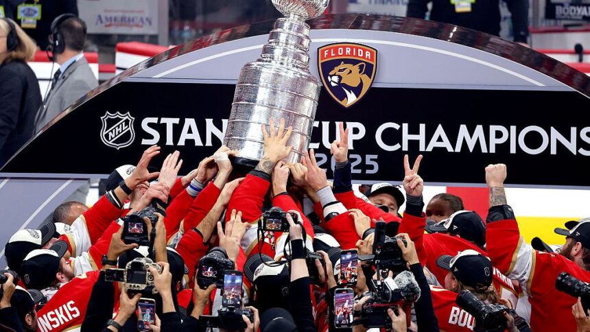 Florida Panthers își apără titlul și cucerește din nou Cupa Stanley! 1 florida panthers a castigat cupa stanley pentru a doua oara consecutiv 685426cb0a0c5