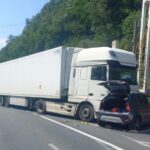 Coliziune Serioasă pe Drumul Național: Traficul Este Întrerupt. Descoperă Detaliile Incidentului! 2 foto accident grav pe un drum national traficul este blocat iata ce s a intamplat 6846a7b68c6af
