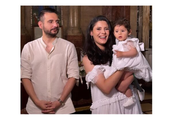 foto avocatul adrian cuculis si a botezat fetita micuta lara maria a stat la slujba ca un ingeras curios 6856c3593754d