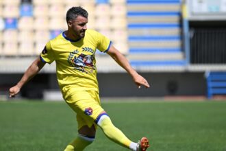 foto constantin budescu din nou pe teren meciul in care a evoluat jucatorul de 36 de ani 6856d0cdb0f32