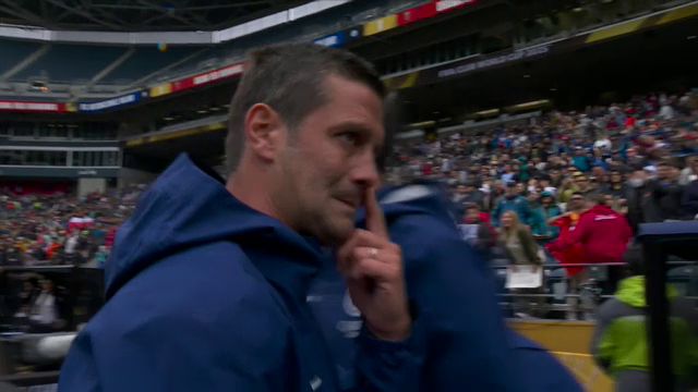 Imagini Captivante: Momentul în care Cristi Chivu a fost surprins după finalul meciului Inter la Mondialul Cluburilor 1 foto exclusiv cum a fost surprins cristi chivu imediat dupa ce s a terminat meciul lui inter de la mondialul cluburilor 68579cbceb856