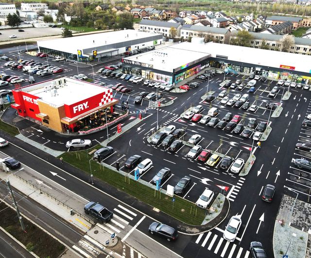 Scallier, grupul polonez, își consolidează prezența în România cu un nou centru comercial impresionant! 1 foto grupul polonez scallier continua sa se extinda in romania cu un nou parc de retail 684051c6afd94
