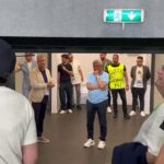 Mircea Lucescu a făcut o incursiune rapidă în vestiarul naționalei U19 după ce România s-a calificat în semifinale la EURO: mesajul său pentru jucători 3 foto mircea lucescu s a dus glont in vestiarul tricolorilor dupa calificarea romaniei in semifinalele euro u19 ce le a transmis 6854661304c6b