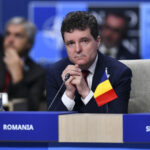 Nicușor Dan alături de Donald Trump: O Întâlnire Memorabilă 3 foto nicusor dan cu donald trump 685bd06e32465
