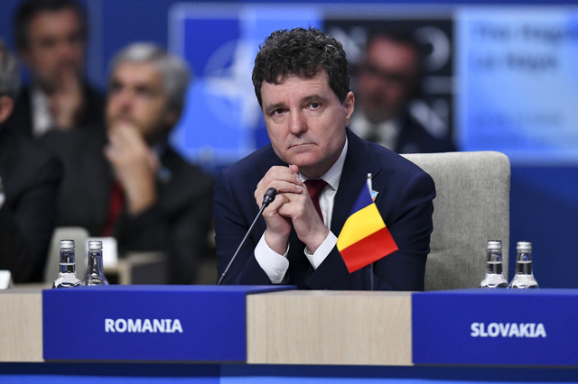 Nicușor Dan alături de Donald Trump: O Întâlnire Memorabilă 1 foto nicusor dan cu donald trump 685bd06e32465