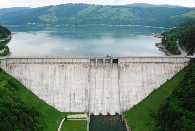 Un proiect de două decenii își vede în sfârșit finalizarea, în ciuda avertismentelor organizațiilor de mediu care susțin că va afecta grav zonele protejate, după ani de litigii în instanță. 1 foto start la finalizarea unui proiect vechi de 20 ani despre care organizatii de mediu sustin ca ar e280b3mutilae280b3 situri protejate si care a fost blocat multi ani in instante 683f582a145a4
