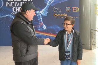 foto tudor henry edward cel mai tanar maestru international al romaniei are un viitor stralucit in sah 684d25d0dff0f