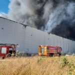 Incendiu pe Autostrada A1: Flăcările mistuie o hală dintr-un parc logistic, mesaj RO-ALERT activat! 3 foto video alerta pe autostrada a1 arde o hala dintr un parc logistic a fost emis mesaj ro alert 6861614c2d611