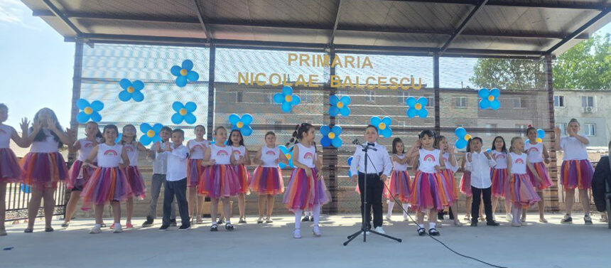 Sărbătoarea Zilei Copiilor în comuna Nicolae Bălcescu: Primarul Viorel Bălan ne îndeamnă să celebrăm cu mândrie micuții! 1 foto video distractia de ziua copiilor este in toi in comuna nicolae balcescu primarul viorel balan ca parinti trebuie sa ne mandrim cu cei mici 683c09f539809