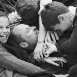 Imagini de neuitat cu prințul William și micuții săi, dezvăluite cu ocazia Zilei Tatălui. Regele Charles, o raritate alături de tatăl său! 2 fotografii de familie cu printul wiliam si copiii sai publicate de ziua tatalui regele charles imagine rara cu tatal sau foto 684ed0b89831e