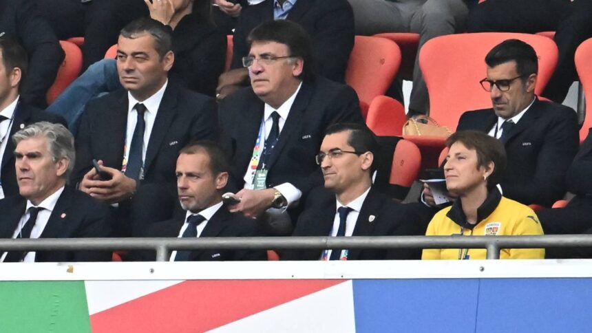 FRF a desemnat noul lider al naționalei: descoperă cine îi va succeda lui Lucescu! 1 frf i a gasit inlocuitor lui lucescu el este omul care ii va lua locul la nationala 6842f5426f266