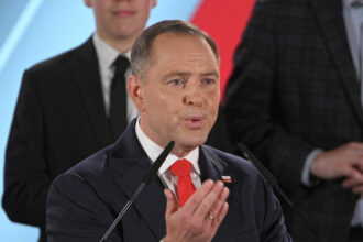 furie in polonia dupa ce o publicatie israeliana l a numit pe karol nawrocki revizionist al holocaustului 683f28f041a01
