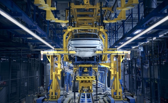 Producătorii europeni de piese auto își suspendă activitatea în anumite fabrici, în urma restricțiilor impuse de China asupra exportului de metale rare. 1 furnizorii europeni de componente auto au inchis unele uzine dupa ce china a restrictionat exporturile de metale rare 6840161283463