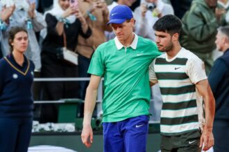galerie foto alcaraz si sinner peste djokovic si nadal ce arata ca noua generatie are mai mult fair play dupa finala de la roland garros 6846f7d826599