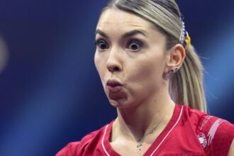 galerie foto bernadette szocs a castigat spectaculos primul meci la wtt star contender ljubljana 6855a980516dc