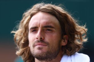 galerie foto cad pe capete medvedev si tsitsipas out de la wimbledon chiar din prima zi cati bani se fac pentru prezenta pe tablou 68629cbcbd37c