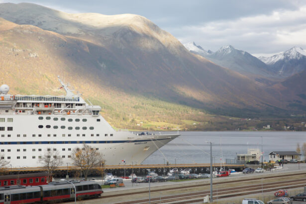 galerie foto cea mai buna aventura din europa din aceasta vara ruta de tren care cucereste orice calator 6845a7dc365fa