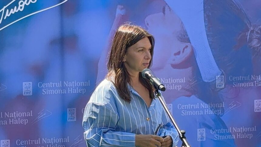 Simona Halep își exprimă emoțiile în fața lui Tecău, onorată să poarte numele Centrului Național de Tenis 1 galerie foto cum a reactionat simona halep la onoarea de a purta numele centrului national de tenis ce a spus de fata cu tecau 6841a034626dd