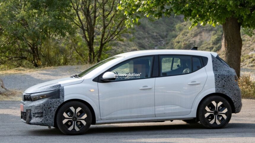 Dacia își revizuiește planurile: Sandero va fi echipat cu un motor de vârf. Descoperă aspectul modelului din 2026! 1 galerie foto dacia pregateste o noua strategie sandero va avea un motor de ultima generatie cum va arata modelul 2026 686101666130b