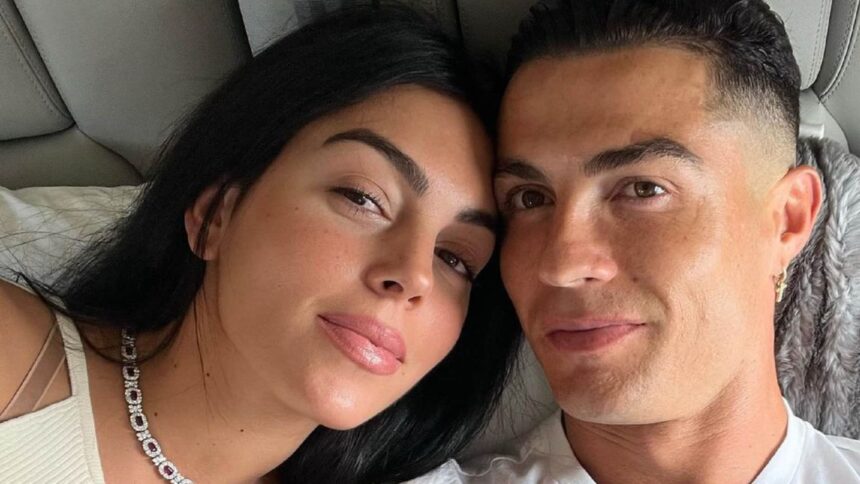 Ronaldo și Georgina: Adevărul din spatele minciunilor care au șocat întreaga lume pe Netflix! 1 galerie foto mincinosii ronaldo si georgina expusi dupa ce au pacalit o lume intreaga pe netflix 68600844373d5