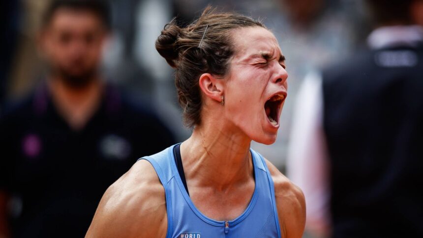 „Transpirația nu o definește!“: Franțuzoaica umilită pe teren strălucește acum ca o adevărată Cenușăreasa la French Open 1 galerie foto pute a transpiratie frantuzoaica umilita pe teren e acum cenusareasa de la french open 684012f297b53