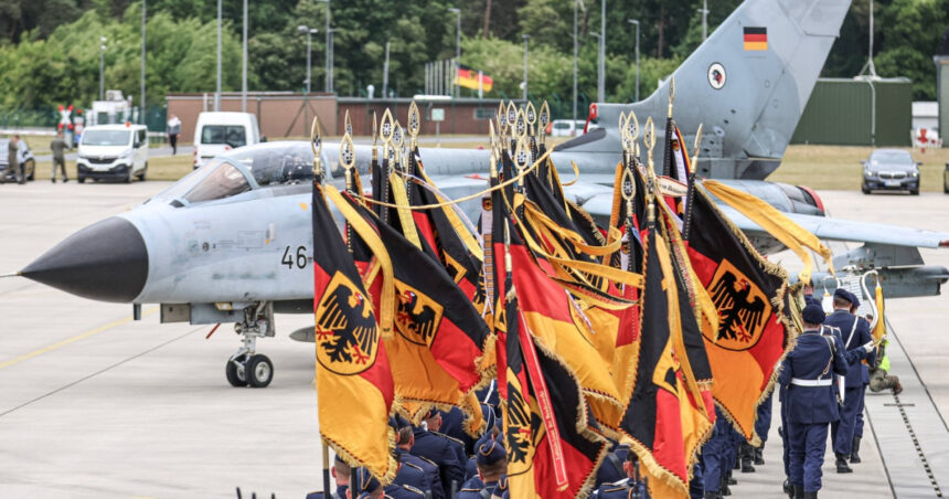 Germania caută să-și întărească forțele cu 50.000 până la 60.000 de militari pentru a susține noile cerințe NATO 1 germania va avea nevoie de 50 000 pana la 60 000 de soldati suplimentari pentru a indeplini noile obiective ale nato 68417e98dab4a