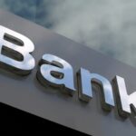 Bursele bancare explodează, propulsând indicele BET spre un nou vârf anual! 2 grafic actiunile bancare sar la bursa si trag indicele bet pe un nou maxim al acestui an 683dee0f7e3e2