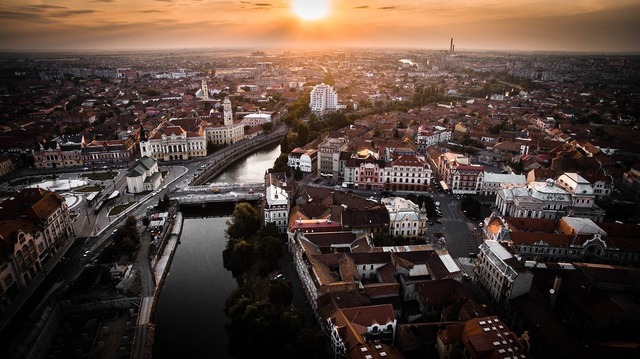 „DIAGRAFE: Cum influențează Estul și Vestul țării prețurile imobiliare – O privire asupra discrepanțelor” 1 grafice estul si vestul tarii trag piata imobiliara in directii diferite cum arata diferentele de pret 683da0b00cade