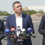 Grindeanu amenință bugetarii: „Suntem lideri în Parlament, putem obține funcția de premier sau ne retragem în opoziție. De ce reduceri de 10% în administrație și nu de… 20%?” 3 grindeanu a pus gand rau bugetarilor suntem cel mai mare partid din parlament putem avea premier sau intram in opozitie de ce restructurari de 10 in administratie si nu de 20 6844467cd7d44