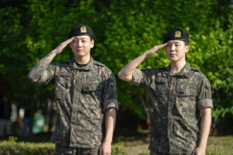 grupul k pop bts se pregateste de reunire ultimele doua vedete si au incheiat stagiul militar obligatoriu ne am intors 6851110eef398