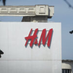 H&M înregistrează un profit operațional trimestrial care depășește previziunile experților 3 hm raporteaza un profit operational trimestrial peste estimarile analistilor 685d414341dd4